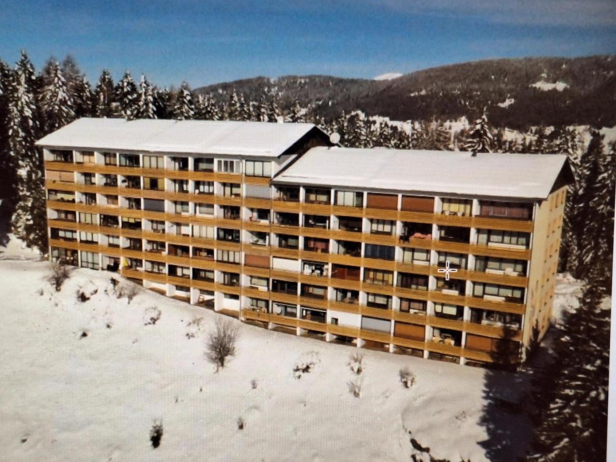 Haus Enzian - Apartment Gerlitzen Kanzelhohe Luaran gambar